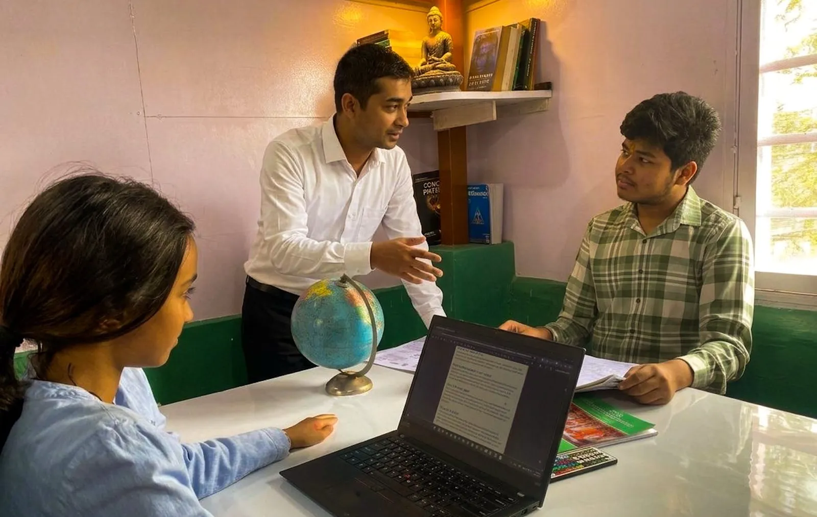 EmmBee Classroom environment